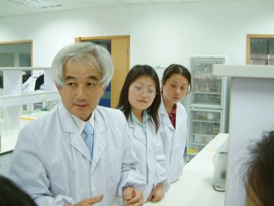 日本生物專家到潔爾爽上海微生 物研究所傳授微生物測(cè)試技巧